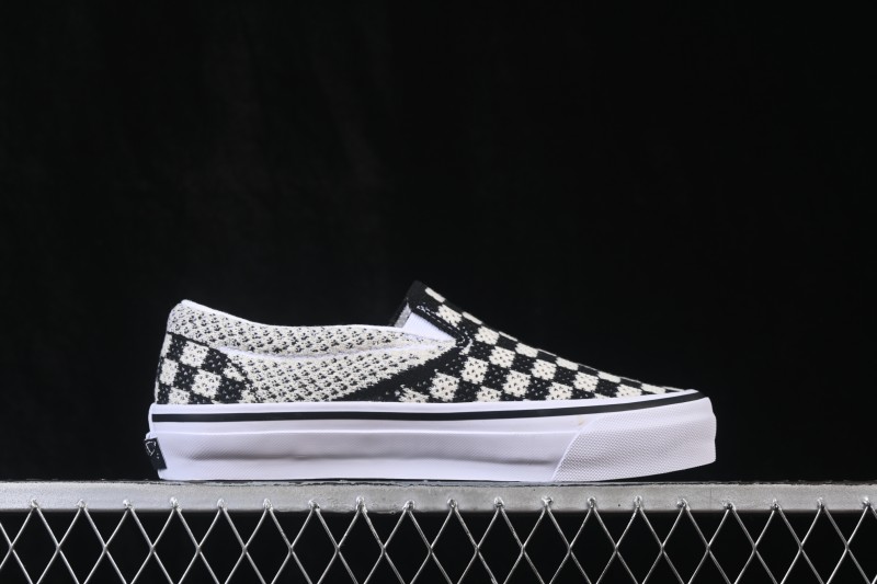 Vans LX Classic Slip-On 98 Low-Top Casual Skate Shoes - VN000EG11KP
