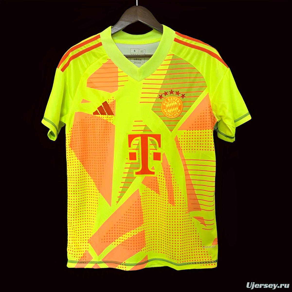 24/25 Bayern Munich Green Goalkeeper Jersey