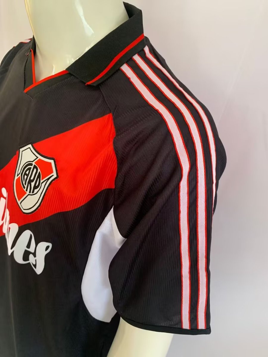Retro 00/01 River Plate Third Black Jersey